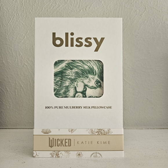 Blissy | Bedding | New In Box Blissy X Wicked For Good Katie Kime ...